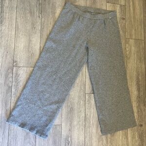 St. John Cropped Gray Sweat Pants